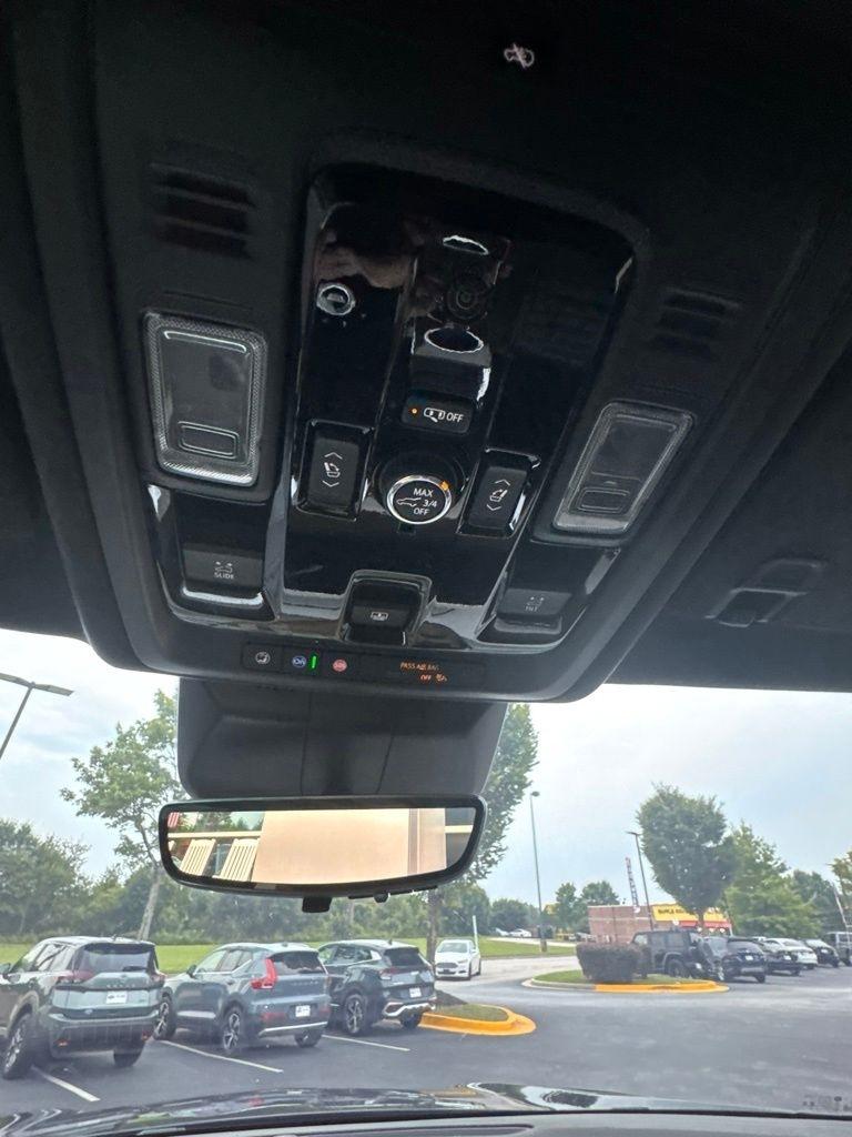 Cadillac Escalade ESV 4WD 4dr Sport Platinum 2025
