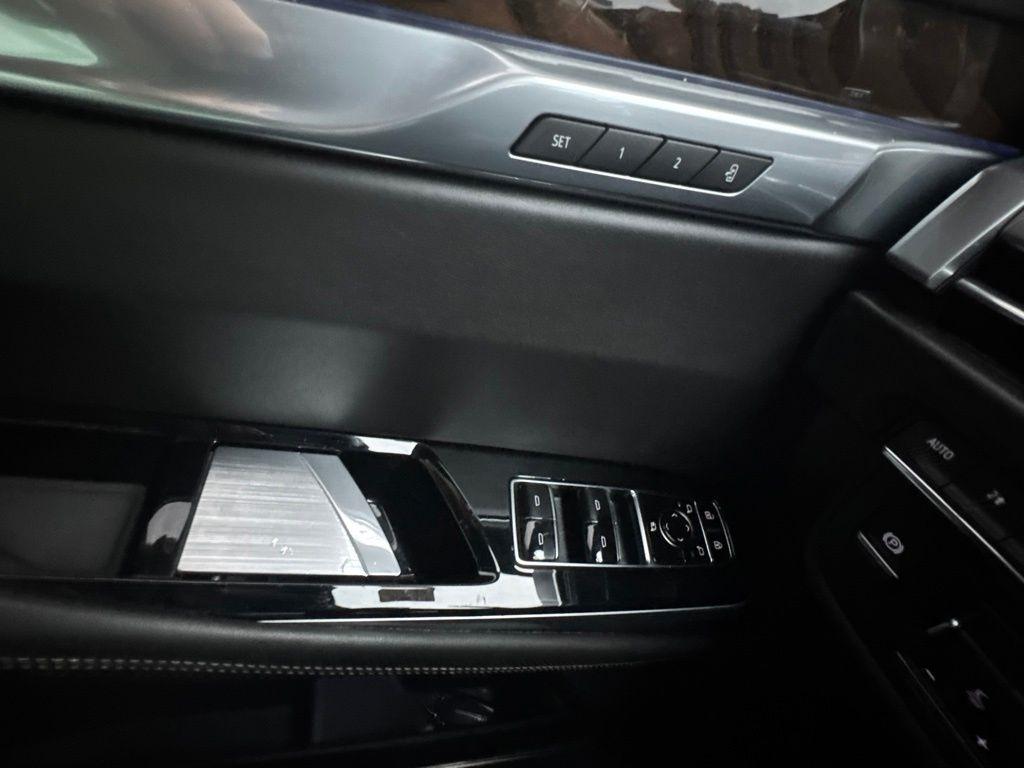 Cadillac Escalade ESV 4WD 4dr Sport Platinum 2025