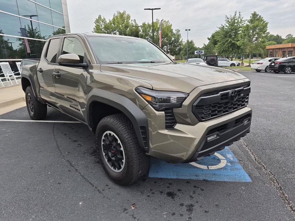 Toyota Tacoma 4WD TRD Off Road Double Cab 5' Bed AT (Natl) 2026