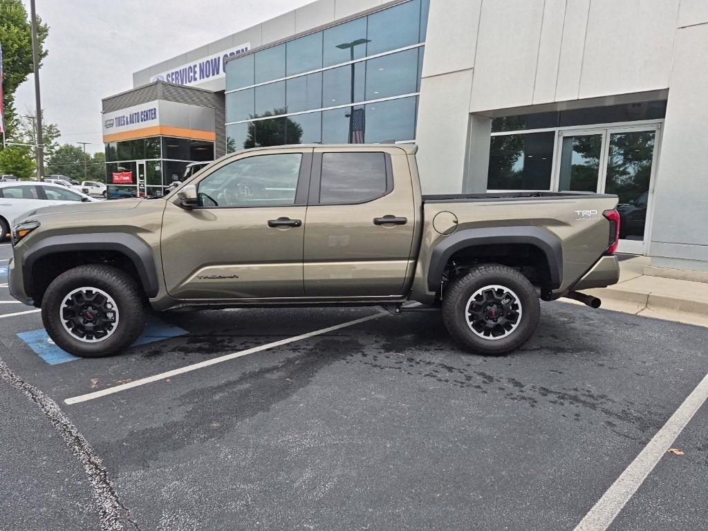 Toyota Tacoma 4WD TRD Off Road Double Cab 5' Bed AT (Natl) 2026