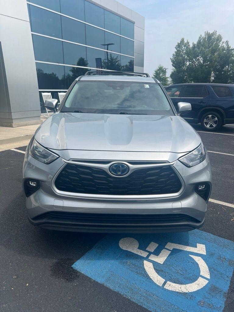 Toyota Highlander Hybrid LE AWD (Natl) 2020