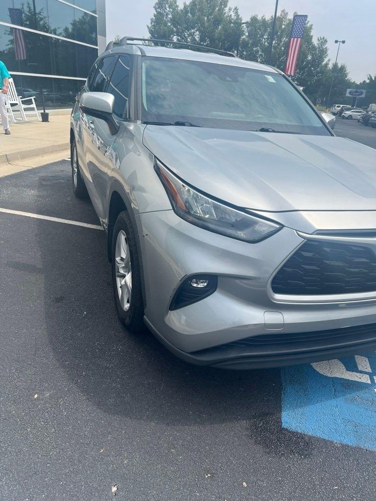 Toyota Highlander Hybrid LE AWD (Natl) 2020