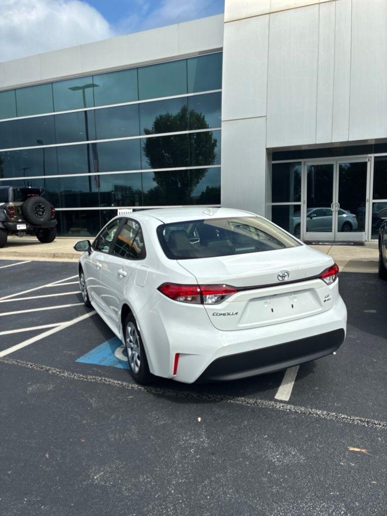 Toyota Corolla Hybrid LE FWD (Natl) 2026