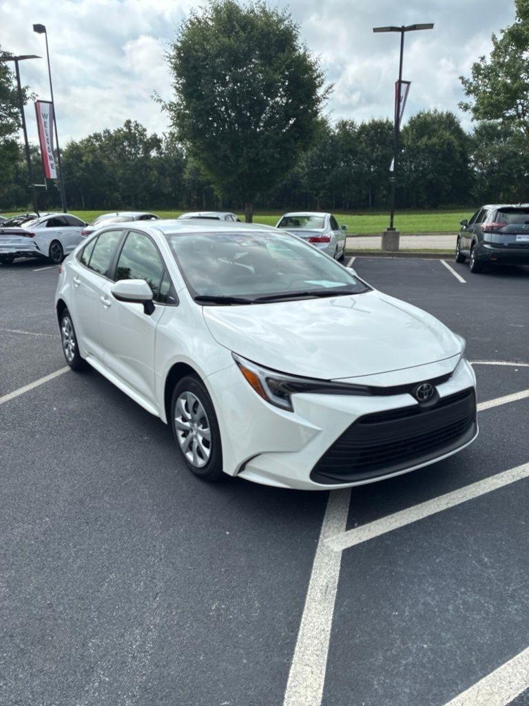 Toyota Corolla Hybrid LE FWD (Natl) 2026