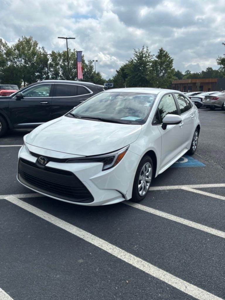 Toyota Corolla Hybrid LE FWD (Natl) 2026