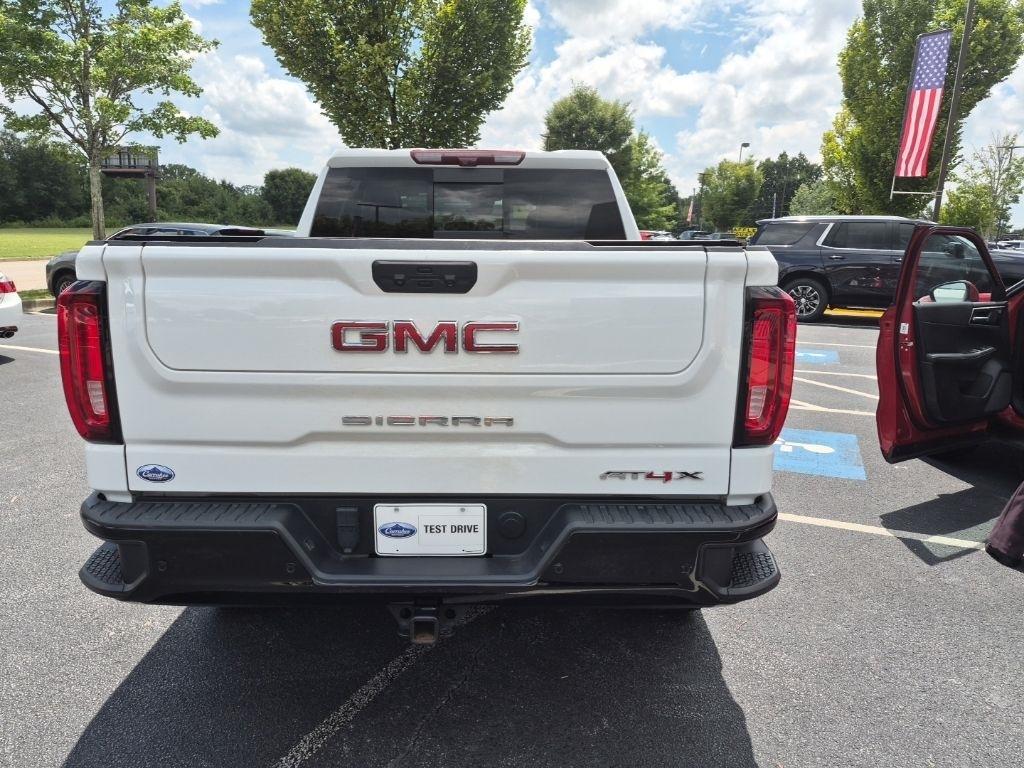 GMC Sierra 1500 4WD Crew Cab 147" AT4X 2024