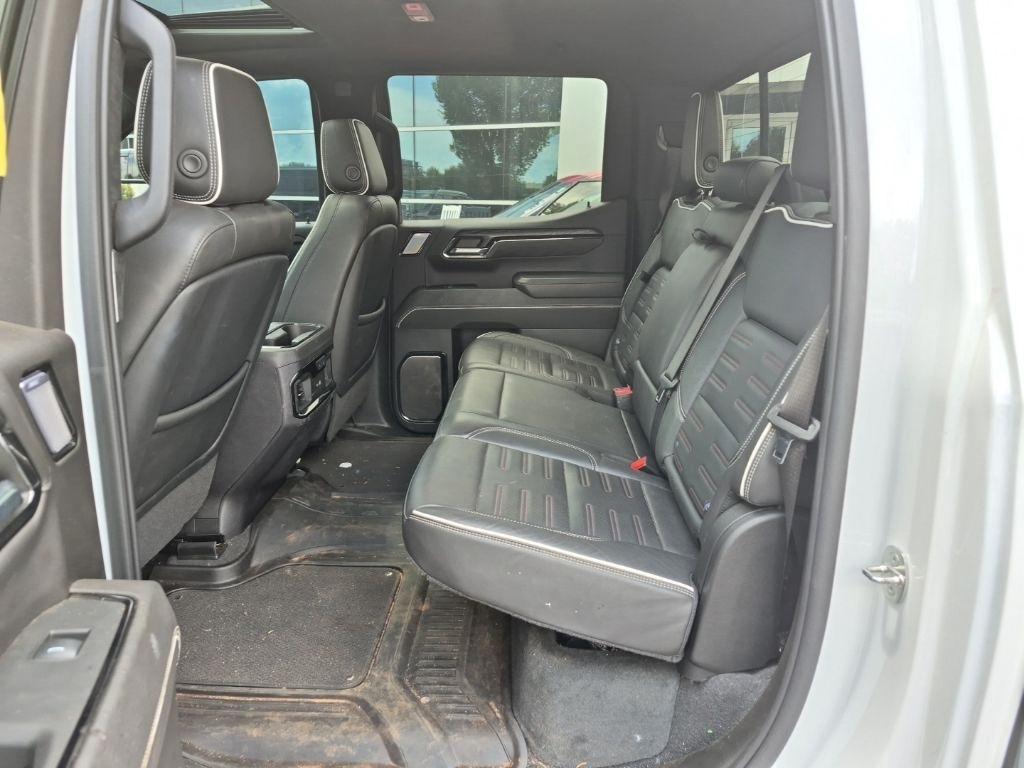 GMC Sierra 1500 4WD Crew Cab 147" AT4X 2024
