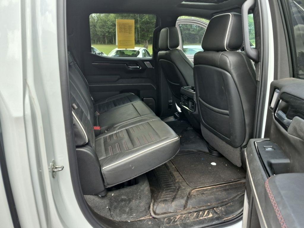 GMC Sierra 1500 4WD Crew Cab 147" AT4X 2024