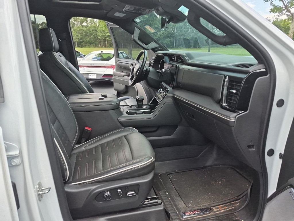 GMC Sierra 1500 4WD Crew Cab 147" AT4X 2024