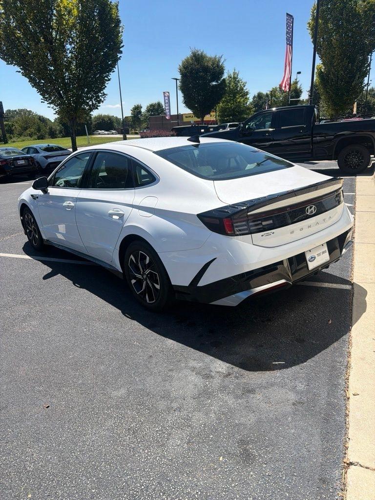 Hyundai Sonata SEL 2.5L FWD 2024