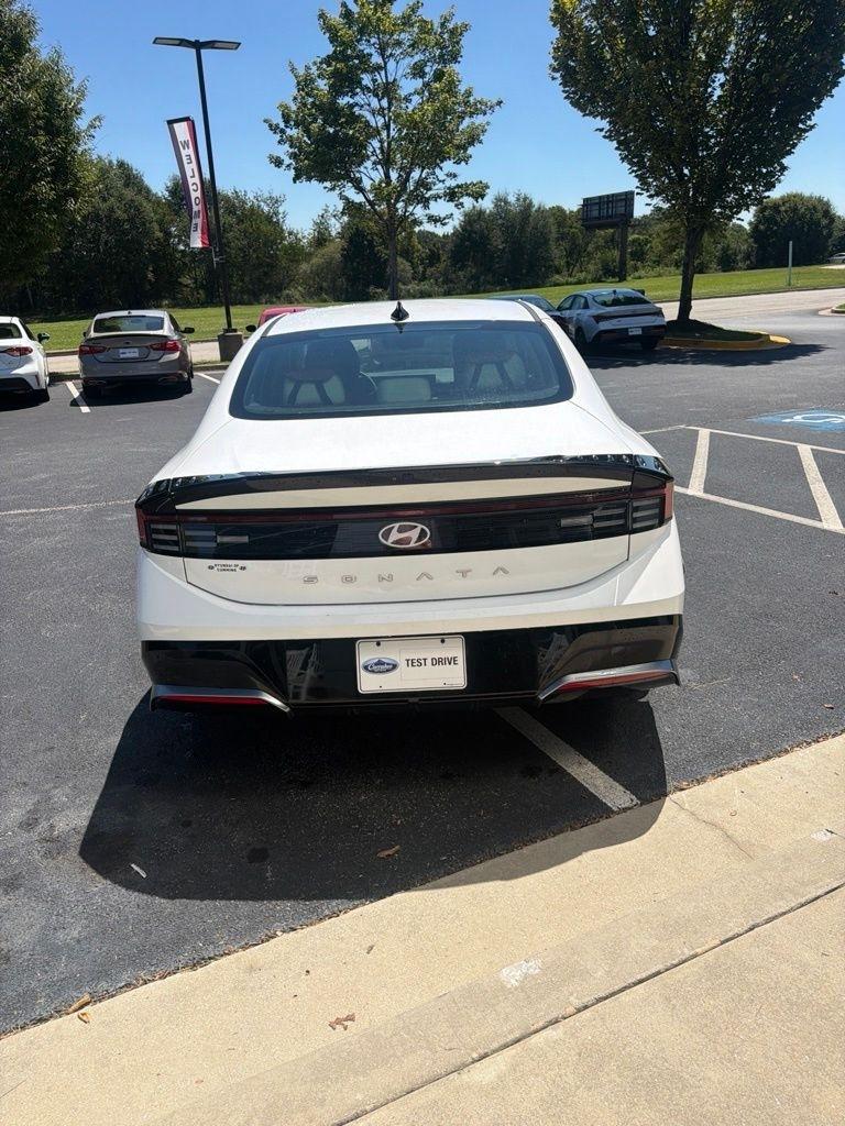 Hyundai Sonata SEL 2.5L FWD 2024