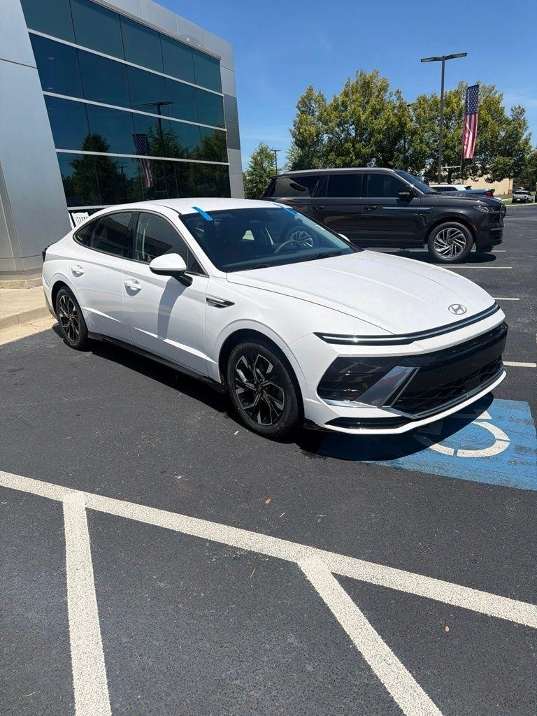 Hyundai Sonata SEL 2.5L FWD 2024