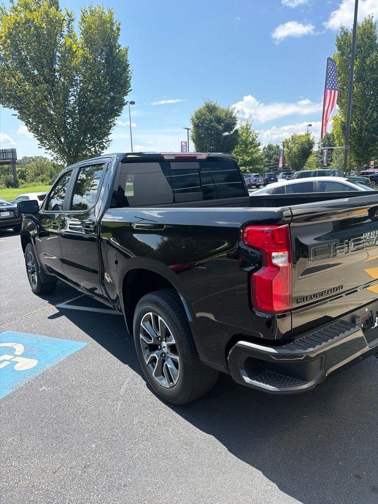 Chevrolet Silverado 1500 2WD Crew Cab 147" RST 2024