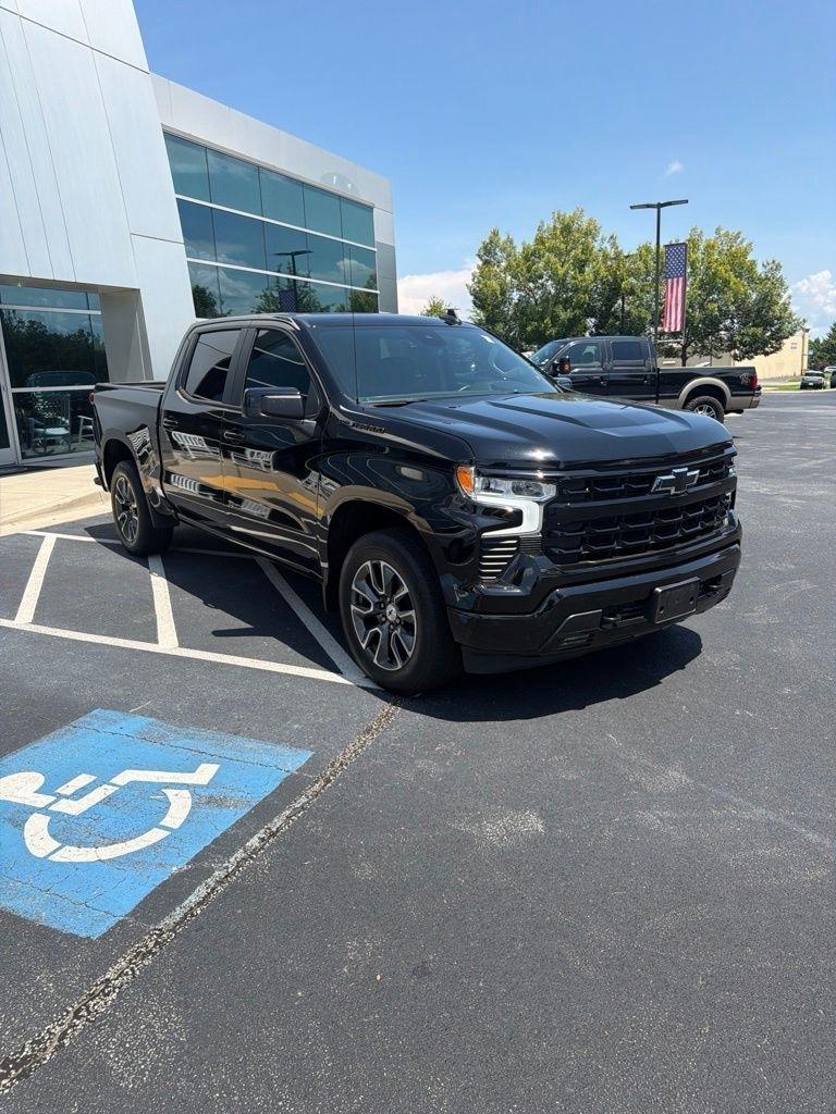 Chevrolet Silverado 1500 2WD Crew Cab 147" RST 2024