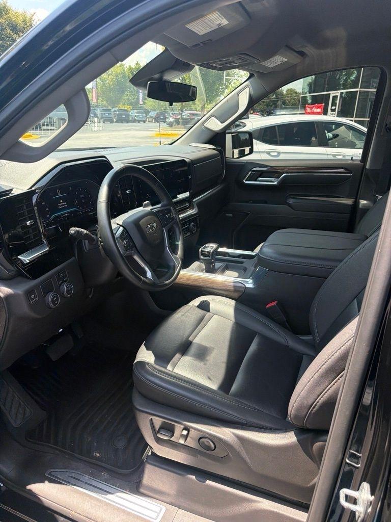 Chevrolet Silverado 1500 2WD Crew Cab 147" RST 2024