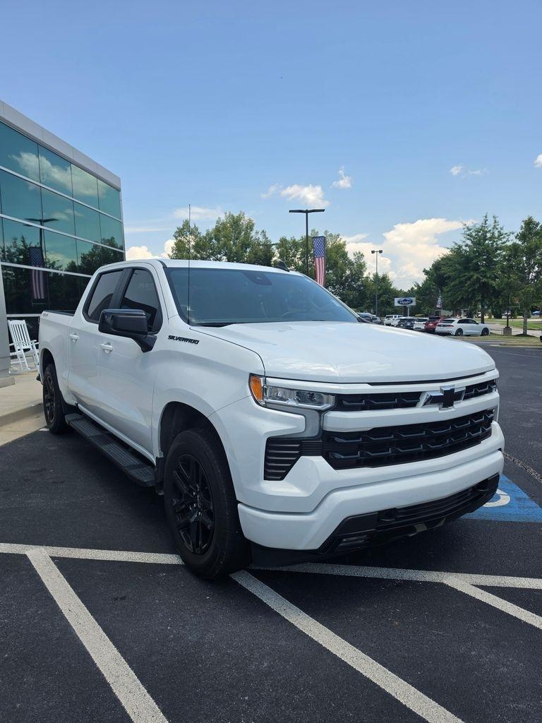 Chevrolet Silverado 1500 4WD Crew Cab 147" RST 2024