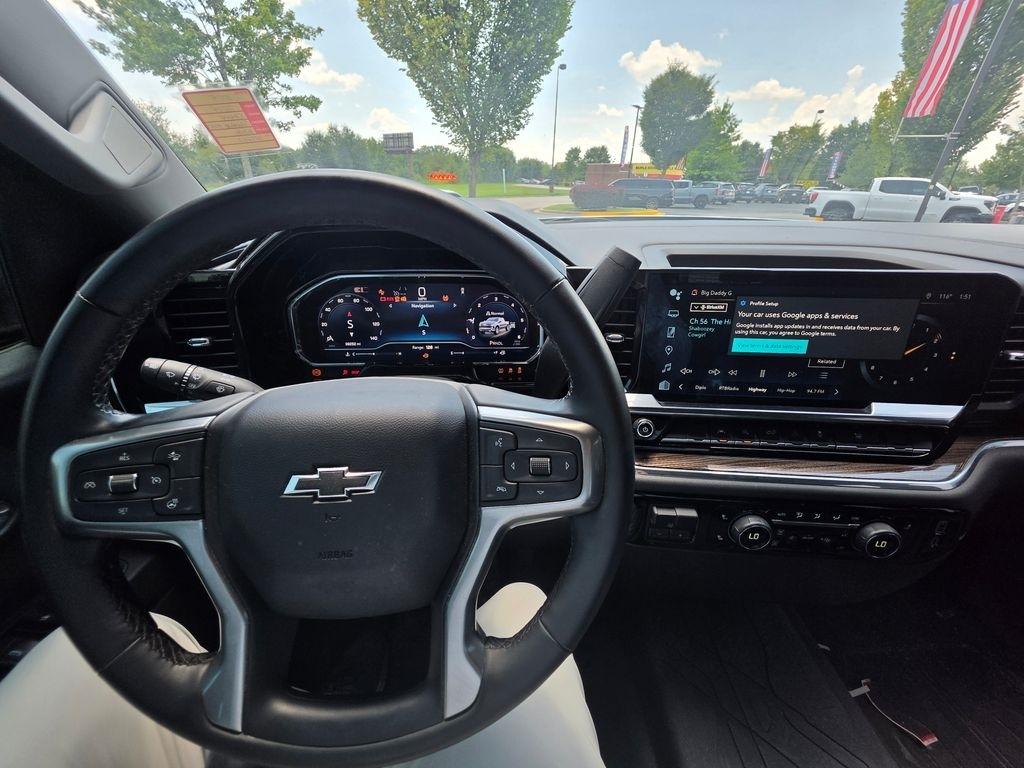 Chevrolet Silverado 1500 4WD Crew Cab 147" RST 2024