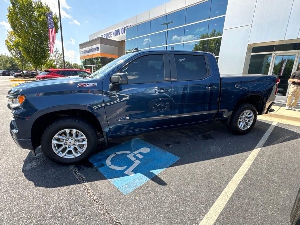 Chevrolet Silverado 1500 4WD Crew Cab 147" RST 2022