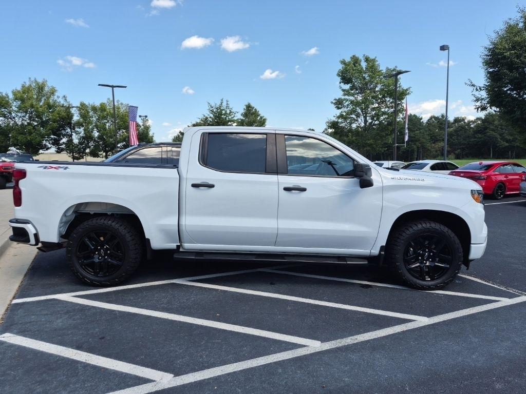 Chevrolet Silverado 1500 4WD Crew Cab 147" Custom 2023