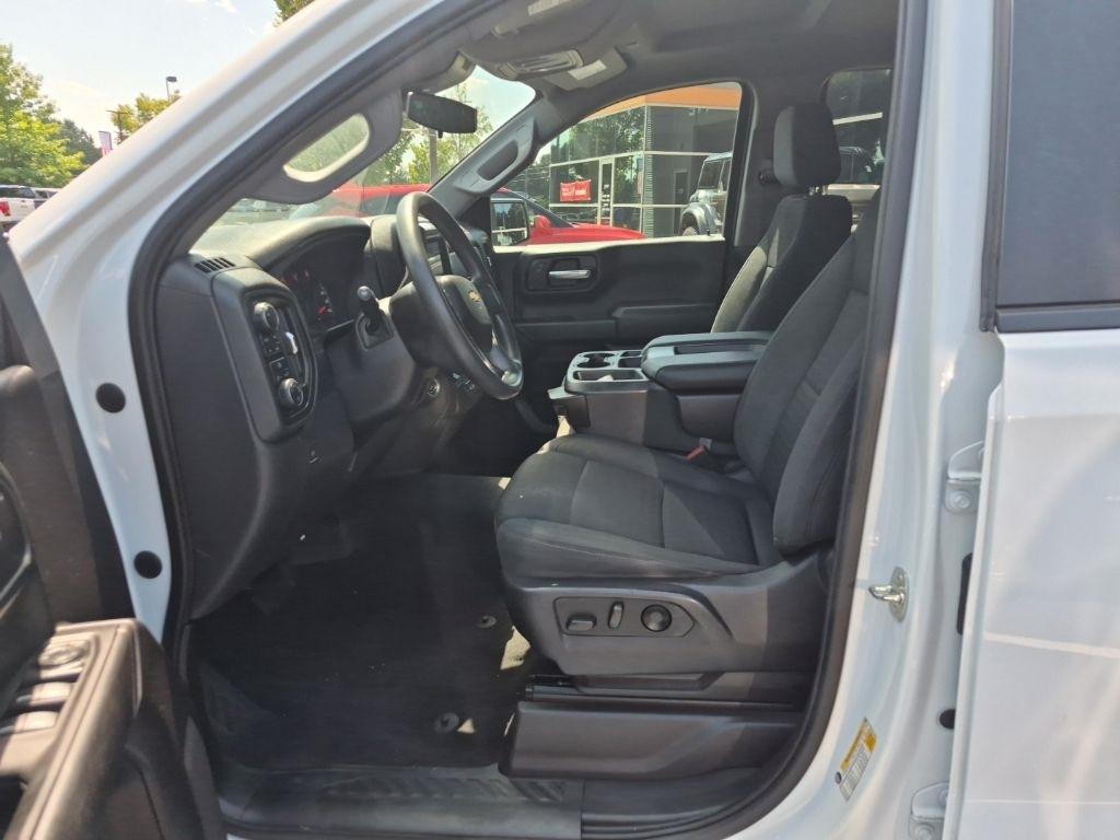 Chevrolet Silverado 1500 4WD Crew Cab 147" Custom 2023