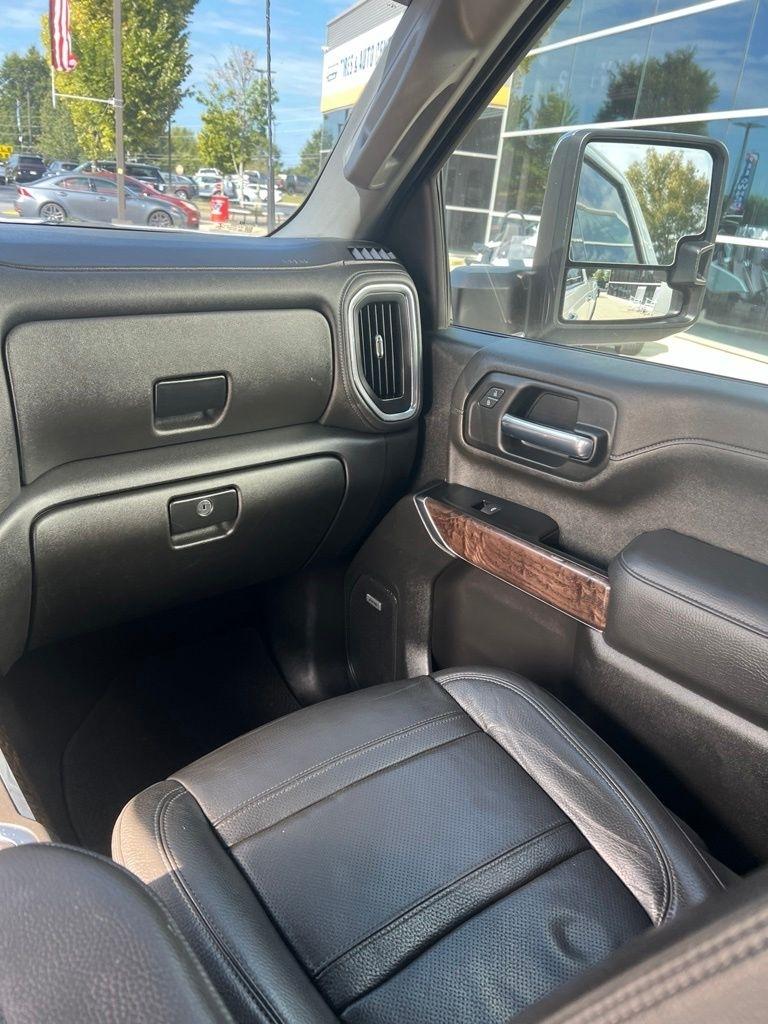 GMC Sierra 2500HD 4WD Crew Cab 159" Denali 2022