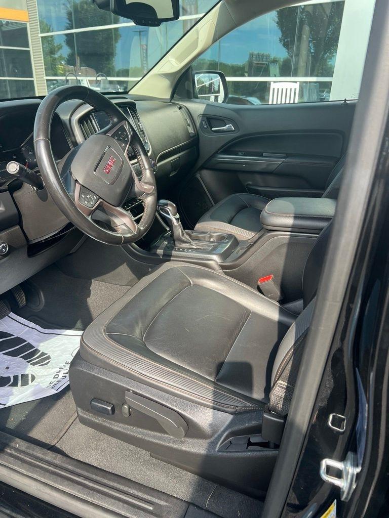 GMC Canyon 4WD Crew Cab 128" AT4 w/Leather 2022