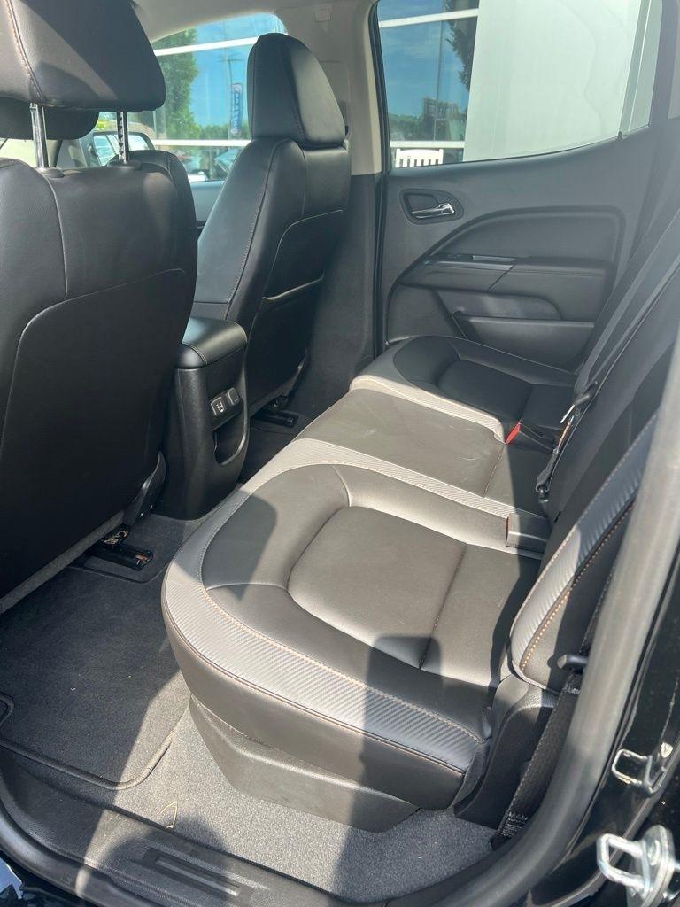 GMC Canyon 4WD Crew Cab 128" AT4 w/Leather 2022