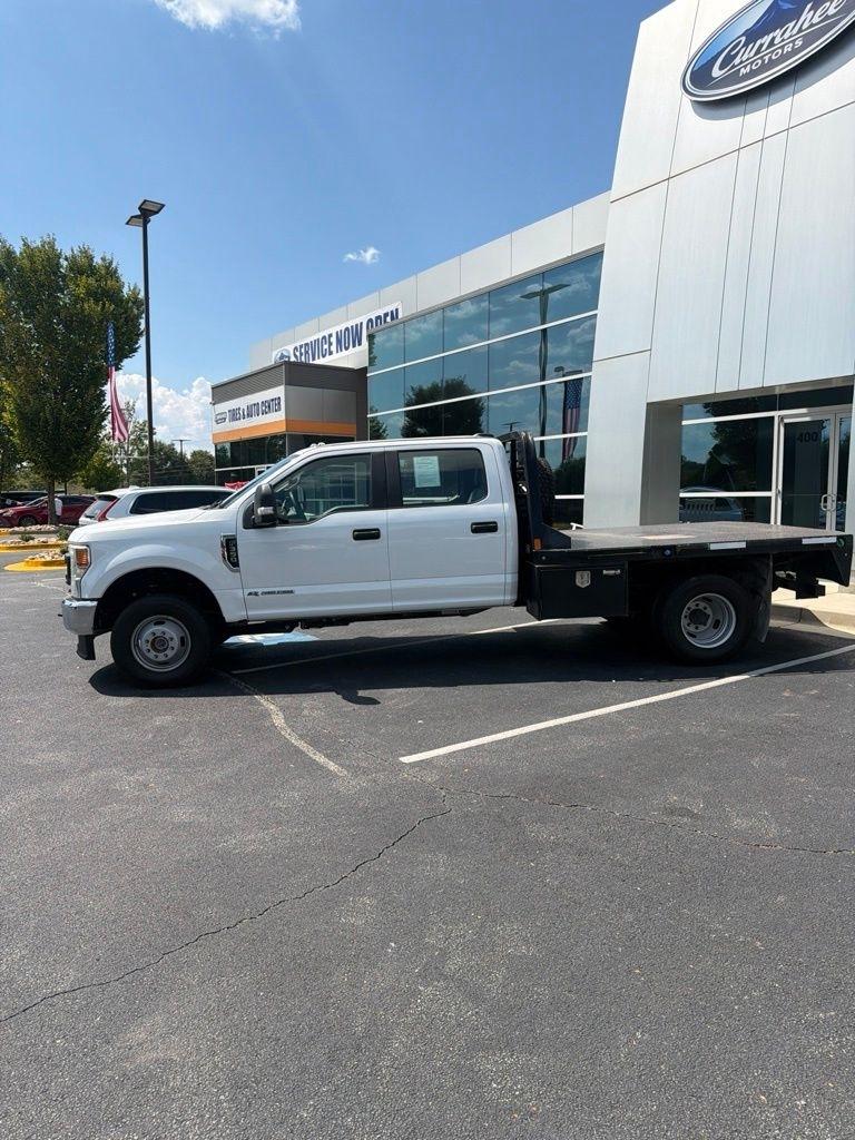 Ford Super Duty F-350 DRW Lariat 4WD Crew Cab 179" WB 60" CA 2022
