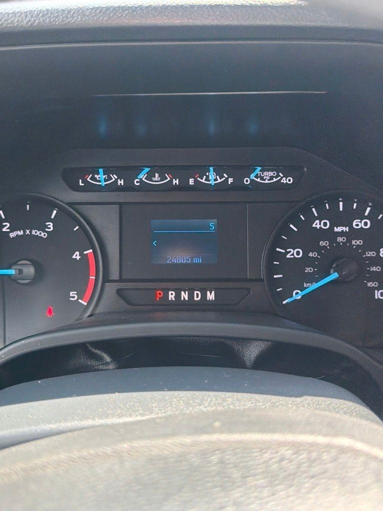 Ford Super Duty F-350 DRW Lariat 4WD Crew Cab 179" WB 60" CA 2022