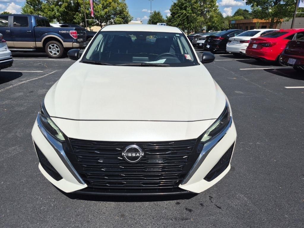 Nissan Altima 2.5 SV Sedan 2024