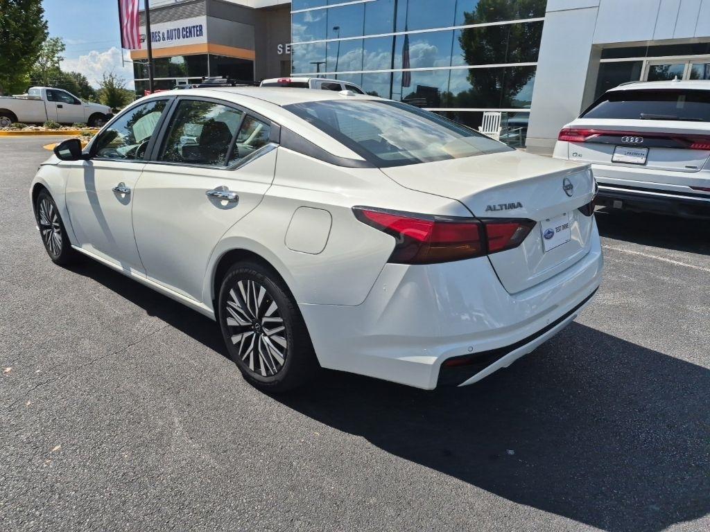 Nissan Altima 2.5 SV Sedan 2024