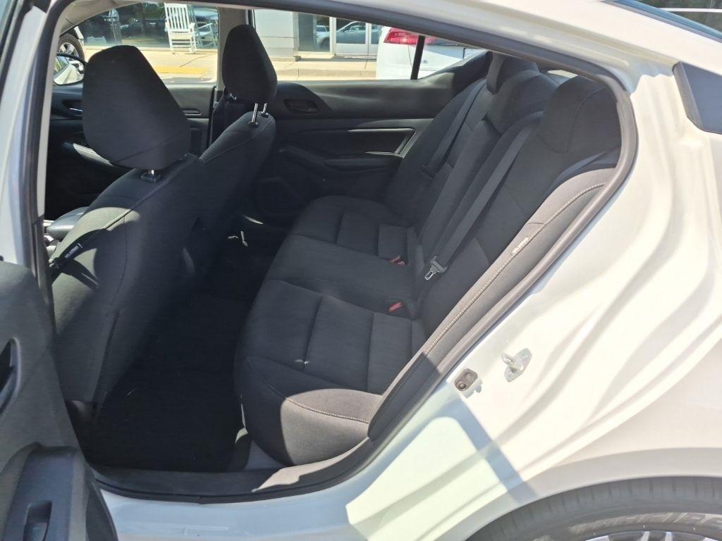 Nissan Altima 2.5 SV Sedan 2024
