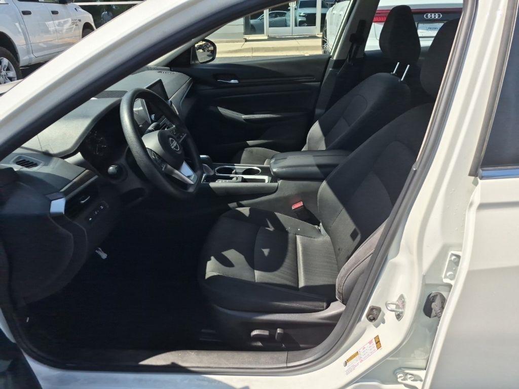 Nissan Altima 2.5 SV Sedan 2024