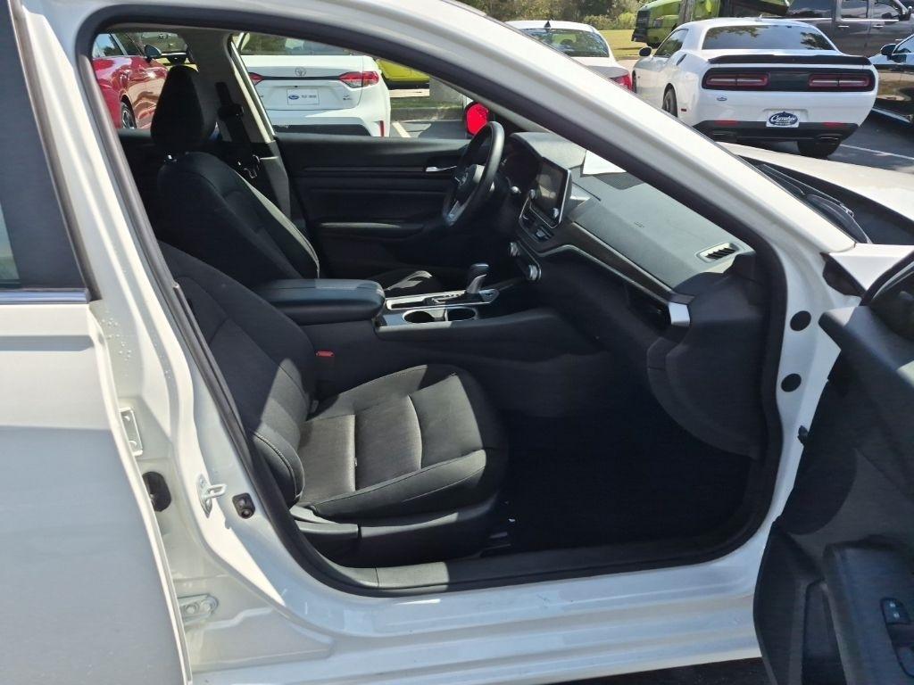 Nissan Altima 2.5 SV Sedan 2024