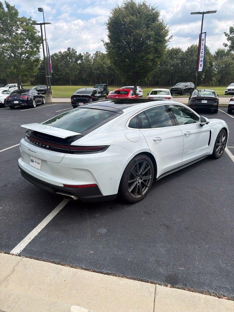 Porsche Panamera RWD 2025
