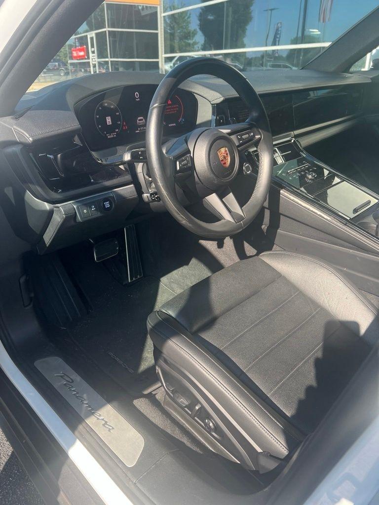 Porsche Panamera RWD 2025