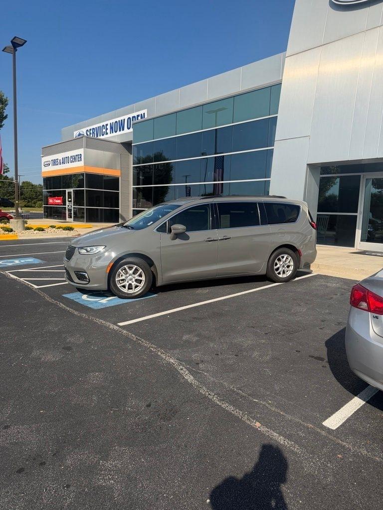 Chrysler Pacifica Touring L FWD 2022