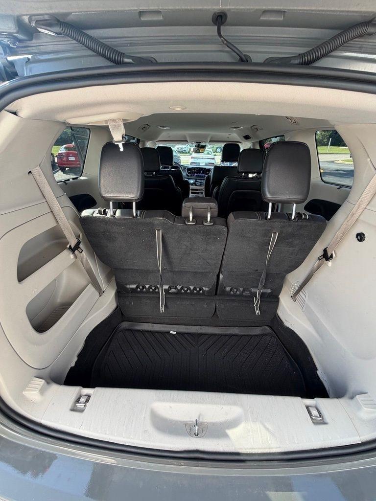 Chrysler Pacifica Touring L FWD 2022