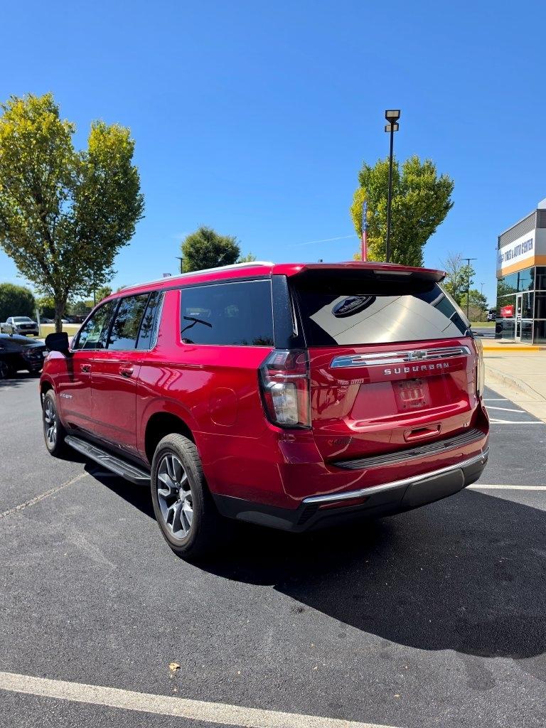 Chevrolet Suburban 4WD 4dr LT 2021