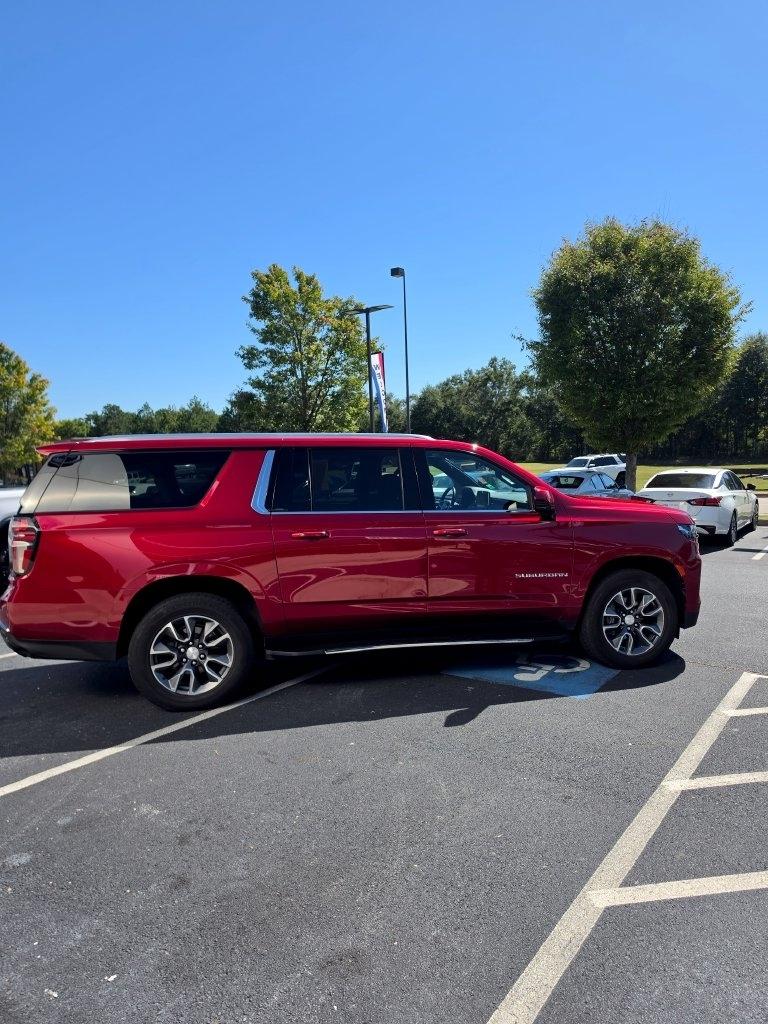 Chevrolet Suburban 4WD 4dr LT 2021