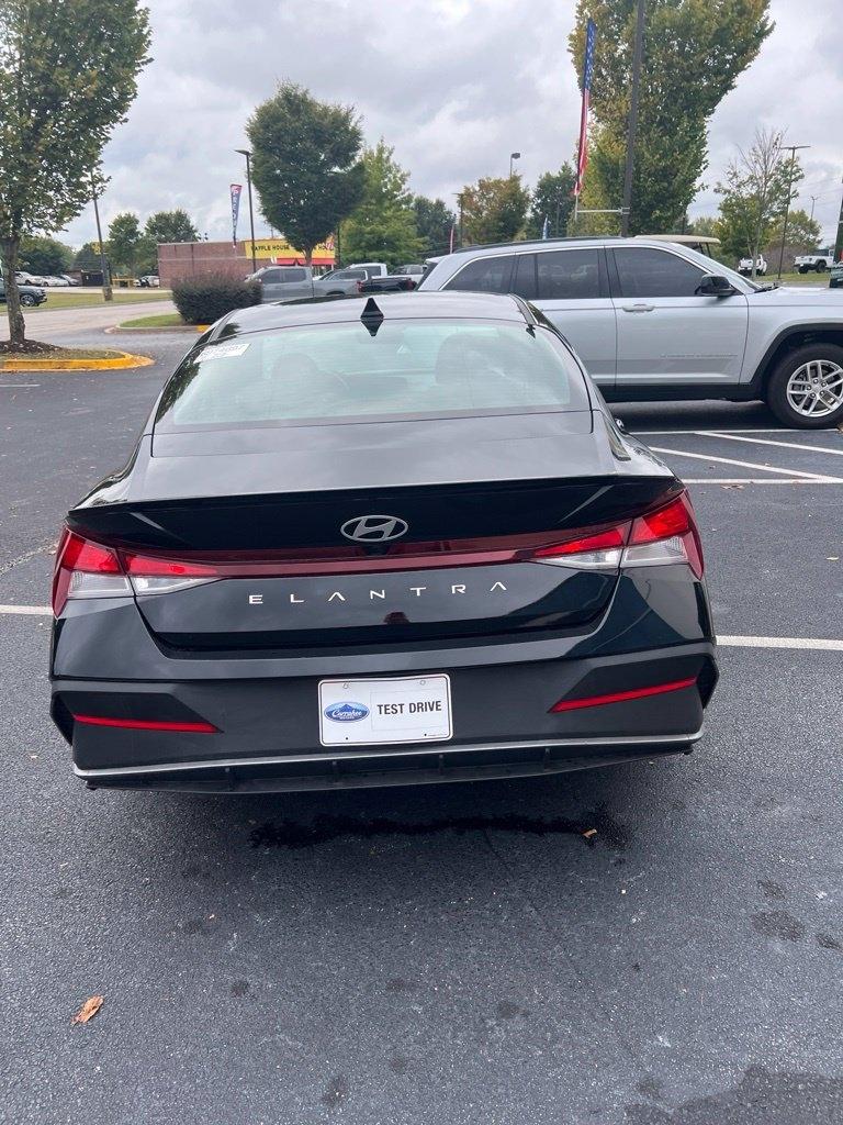 Hyundai Elantra SEL Sport IVT 2025