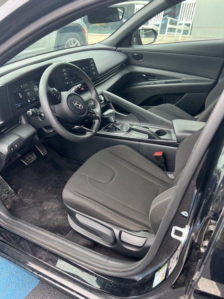 Hyundai Elantra SEL Sport IVT 2025