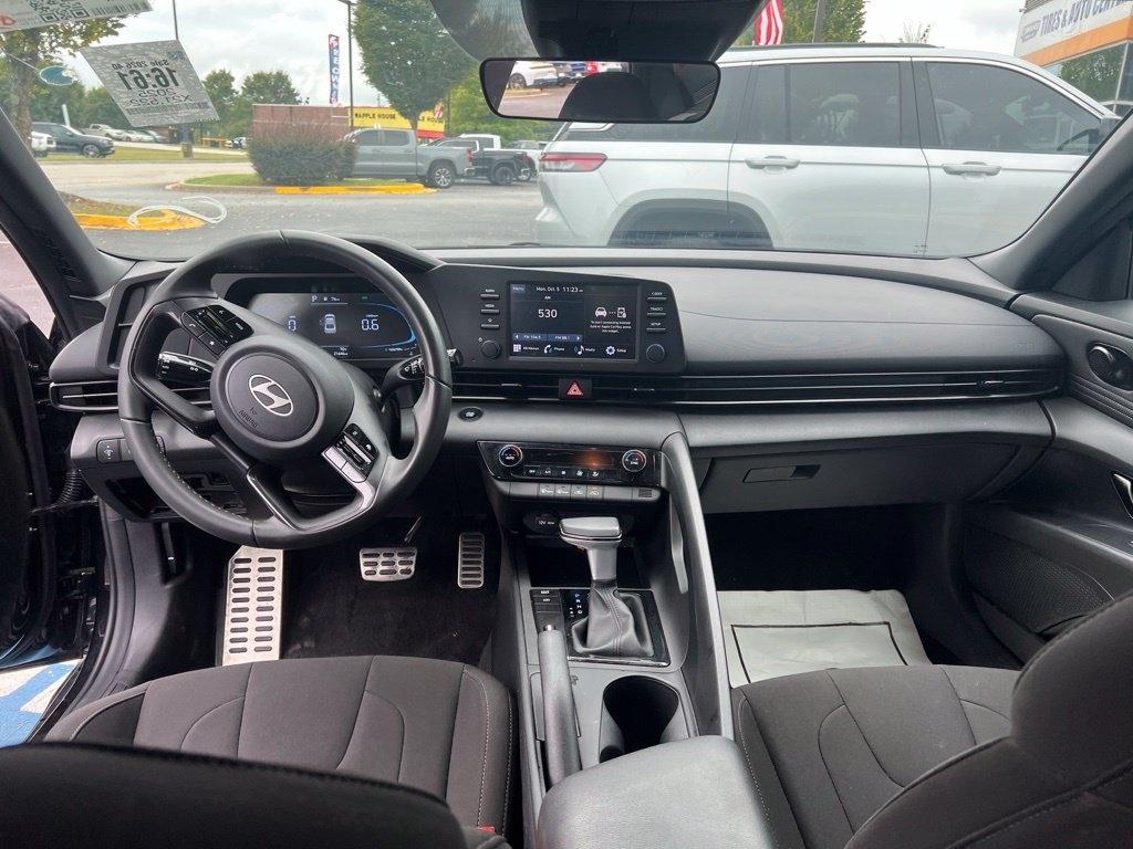 Hyundai Elantra SEL Sport IVT 2025