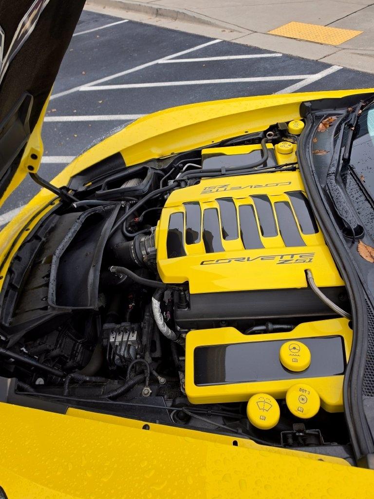 Chevrolet Corvette 2dr Stingray Z51 Cpe w/2LT 2016