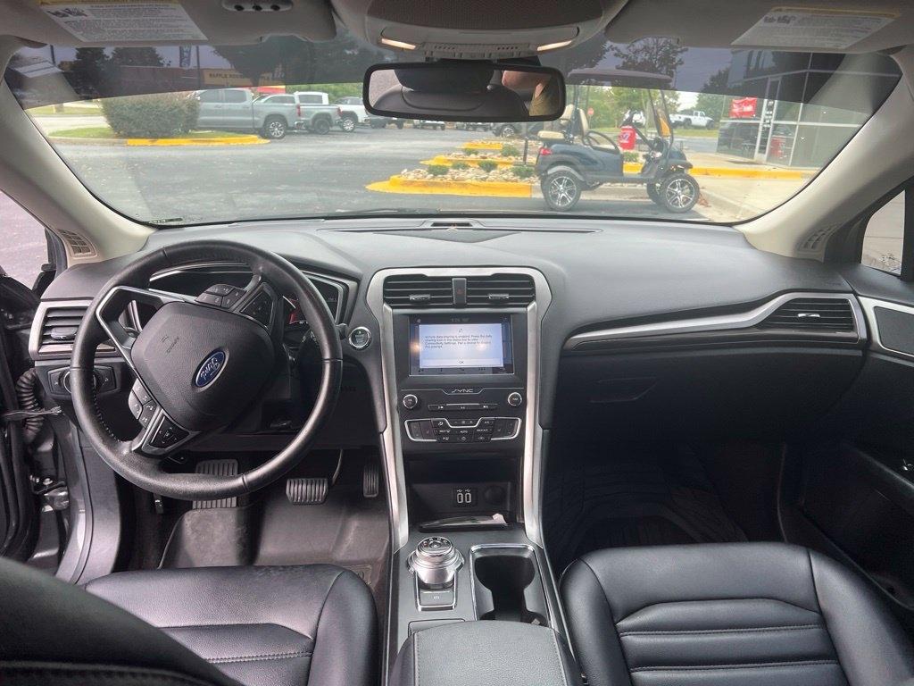 Ford Fusion SEL FWD 2019