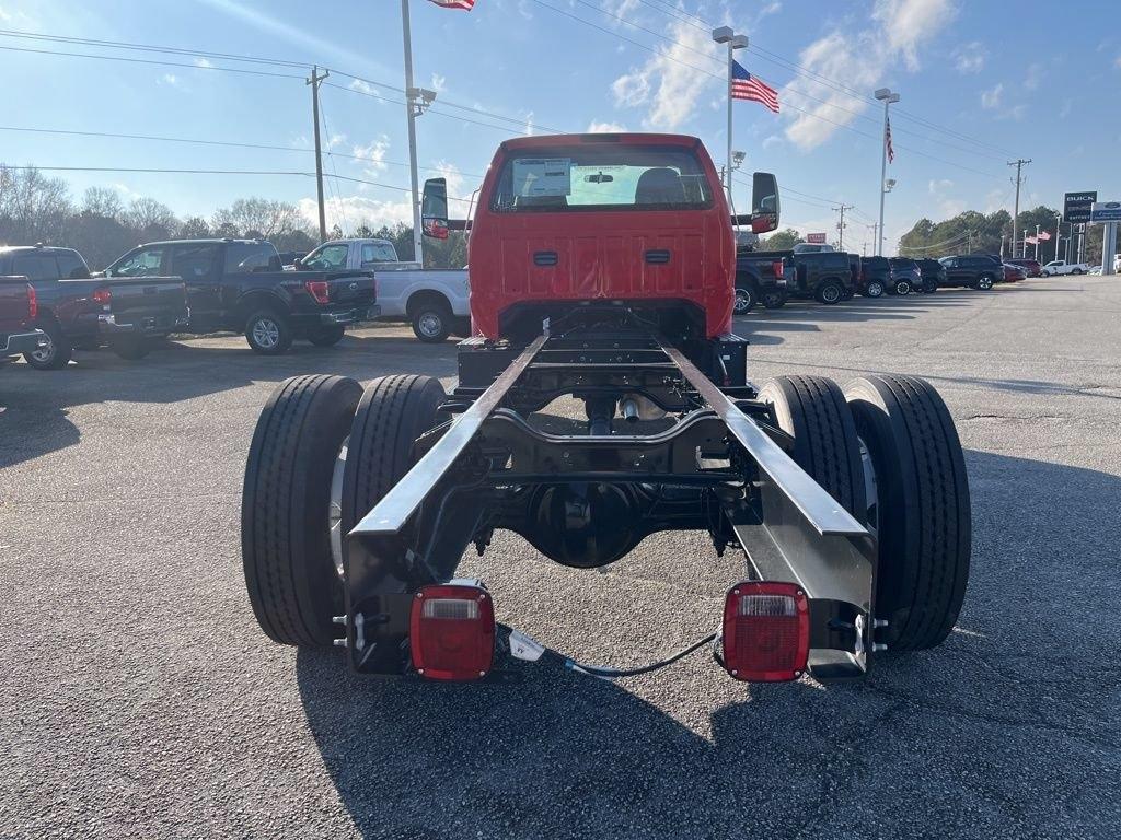 Ford F-750 Straight Frame Gas Reg Cab 2025