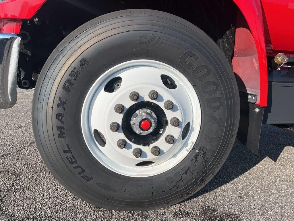 Ford F-750 Straight Frame Gas Reg Cab 2025
