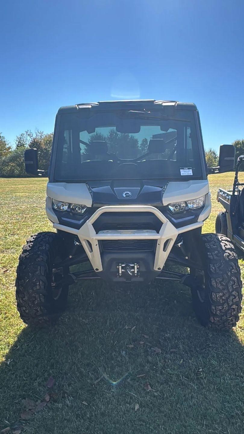 2023 Can-Am Defender Limited Cab HD10 