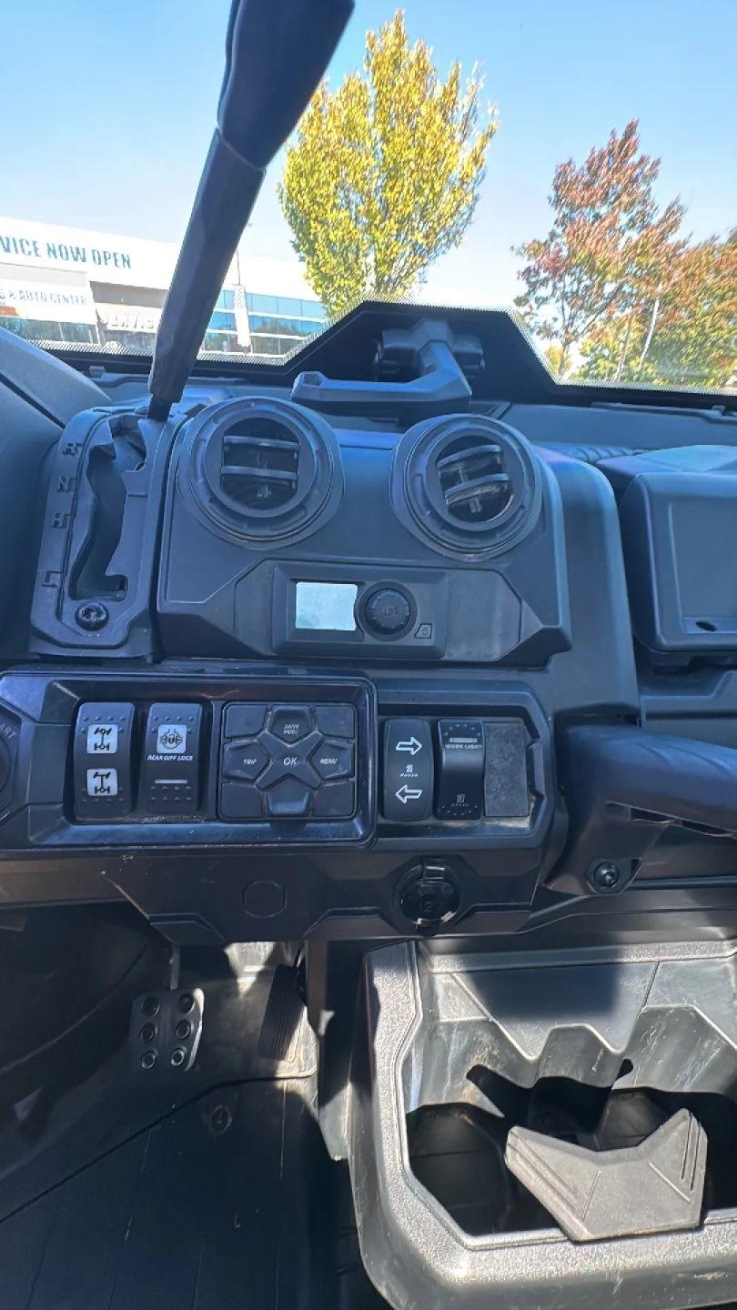Can-Am Defender Limited Cab HD10  2023