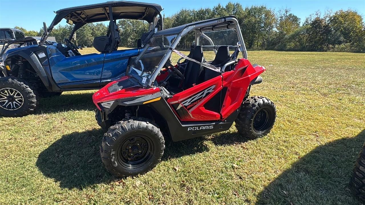 Polaris RZR 200 EFI  2026